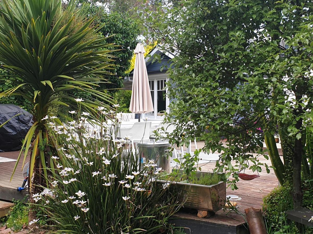 Cabins On Tudor Bed & Breakfast Motueka Esterno foto