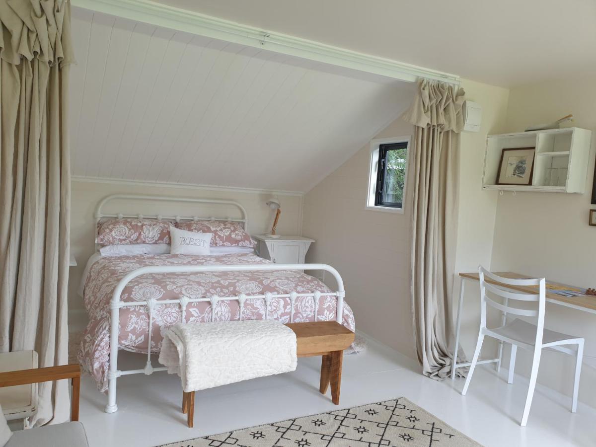 Cabins On Tudor Bed & Breakfast Motueka Esterno foto