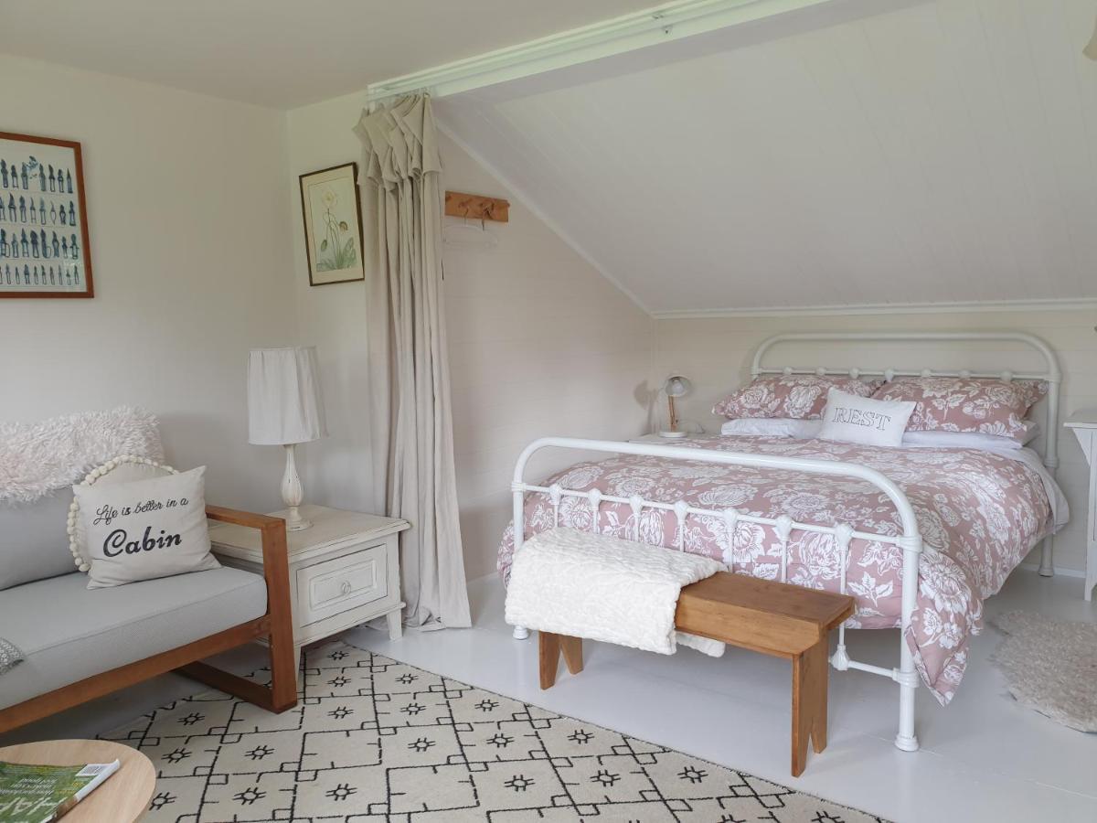 Cabins On Tudor Bed & Breakfast Motueka Esterno foto