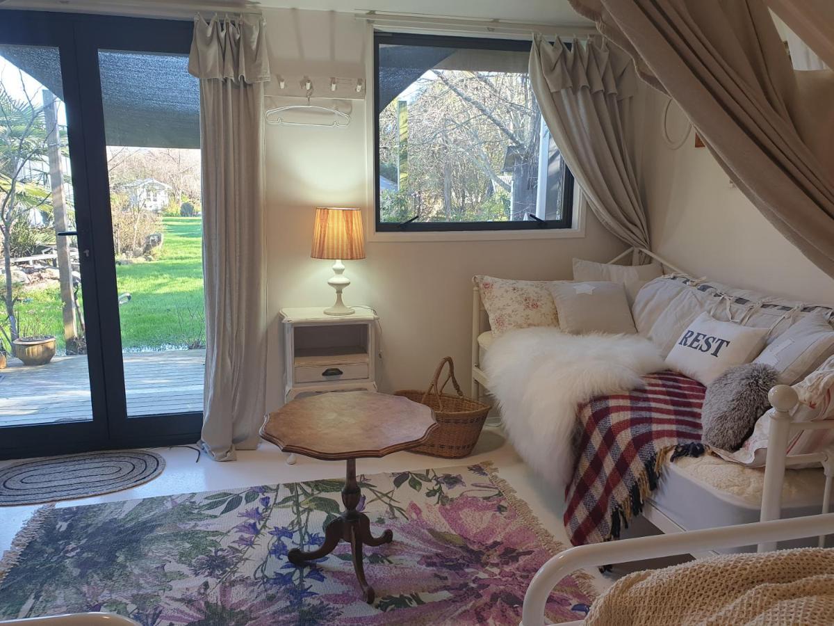 Cabins On Tudor Bed & Breakfast Motueka Esterno foto