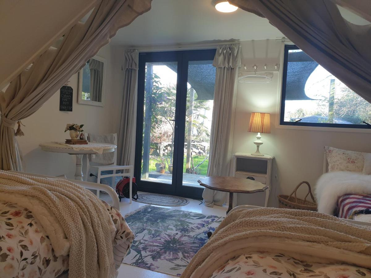 Cabins On Tudor Bed & Breakfast Motueka Esterno foto