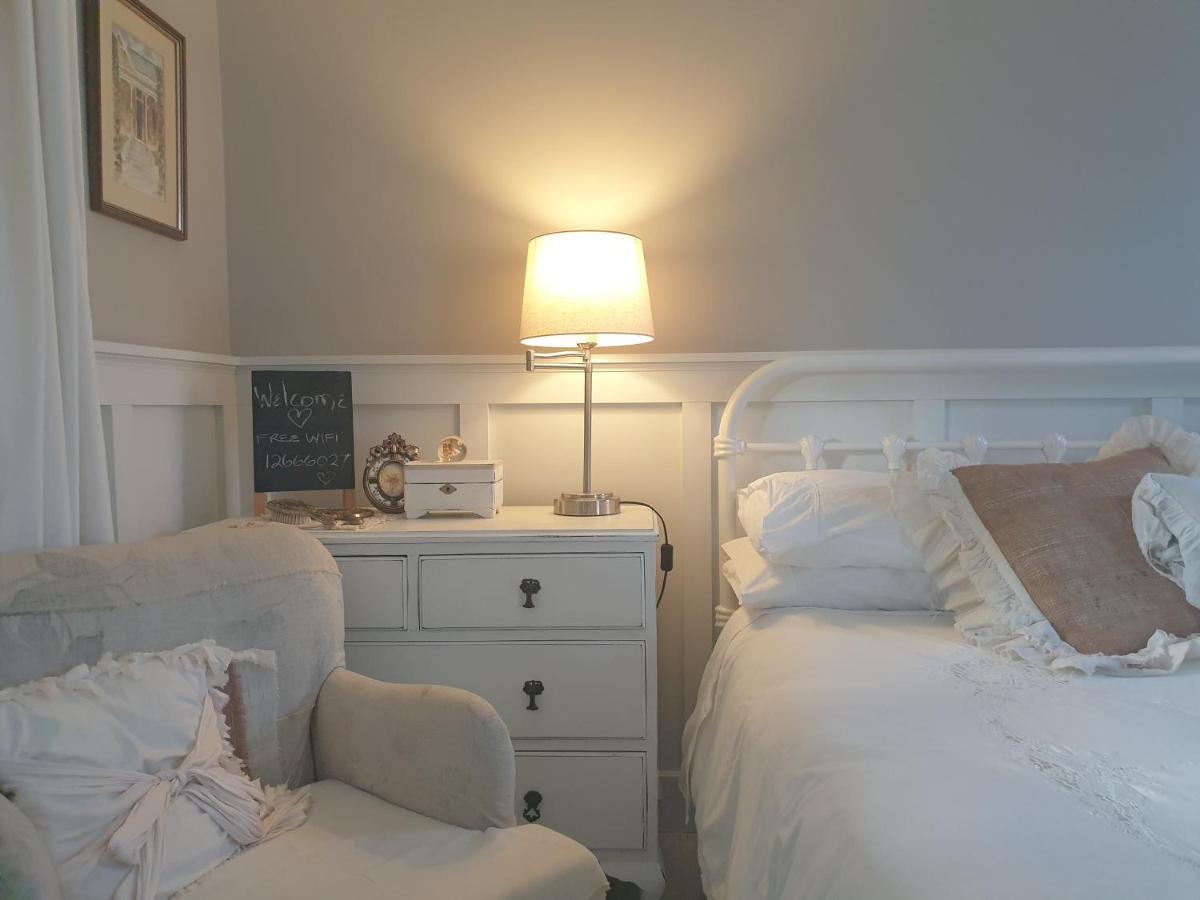 Cabins On Tudor Bed & Breakfast Motueka Esterno foto
