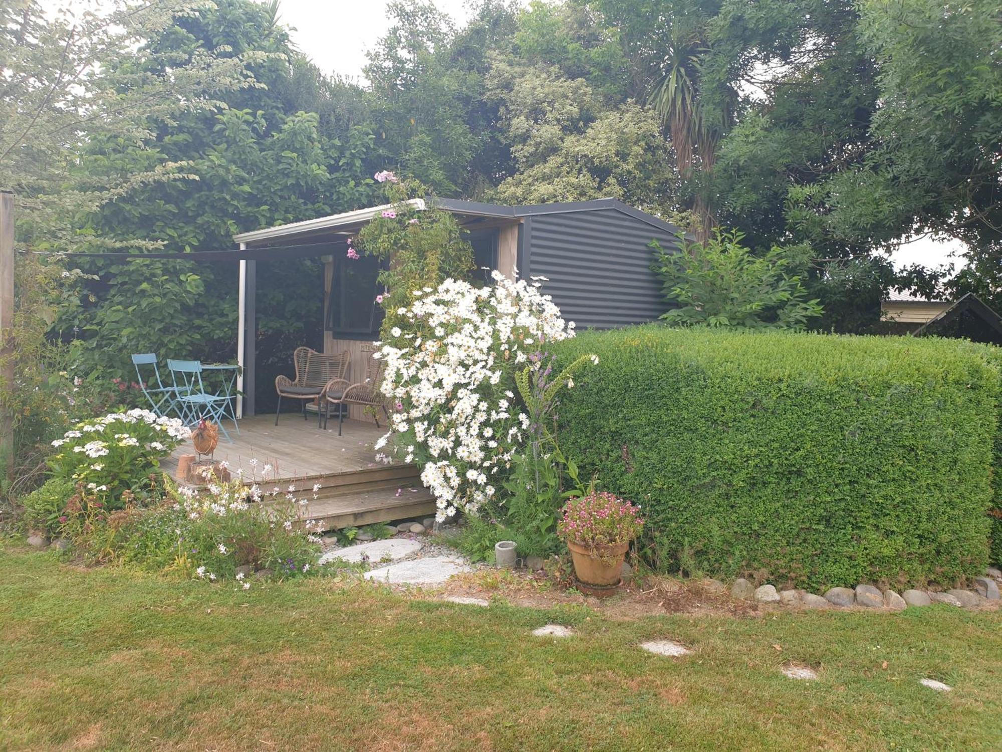 Cabins On Tudor Bed & Breakfast Motueka Esterno foto