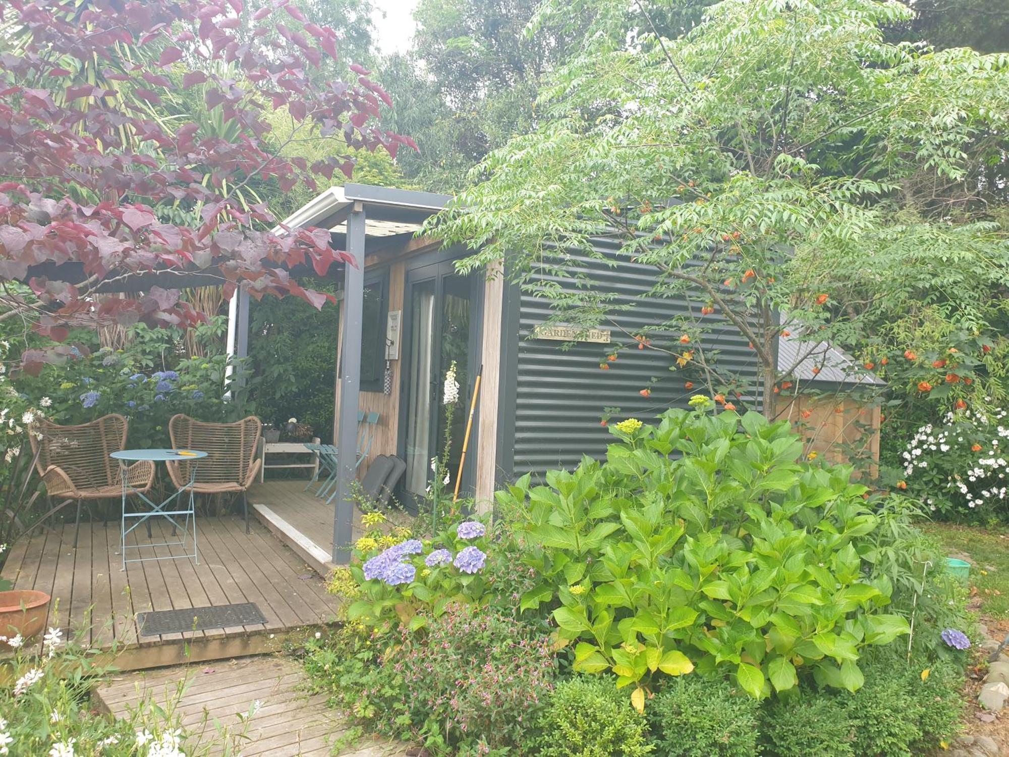 Cabins On Tudor Bed & Breakfast Motueka Esterno foto
